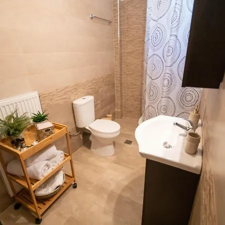 Kate's Luxury With Private Parking Apartment *
