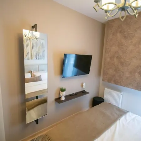 Kate's Luxury With Private Parking Apartament