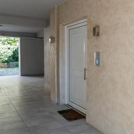 Kate's Luxury With Private Parking