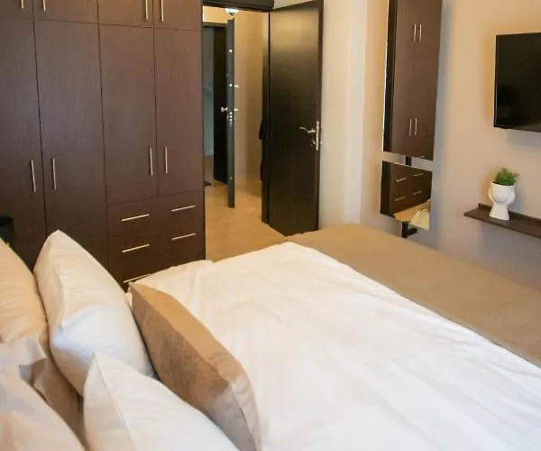 Kate's Luxury With Private Parking Volos